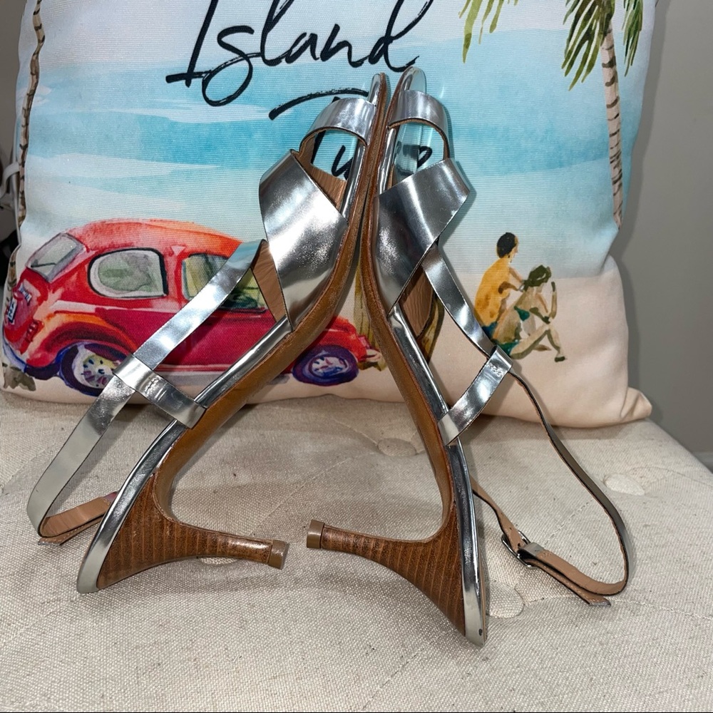 Hoss Intropia NWOB! Silver Strappy Pumps Size 40 - Picture 10 of 10